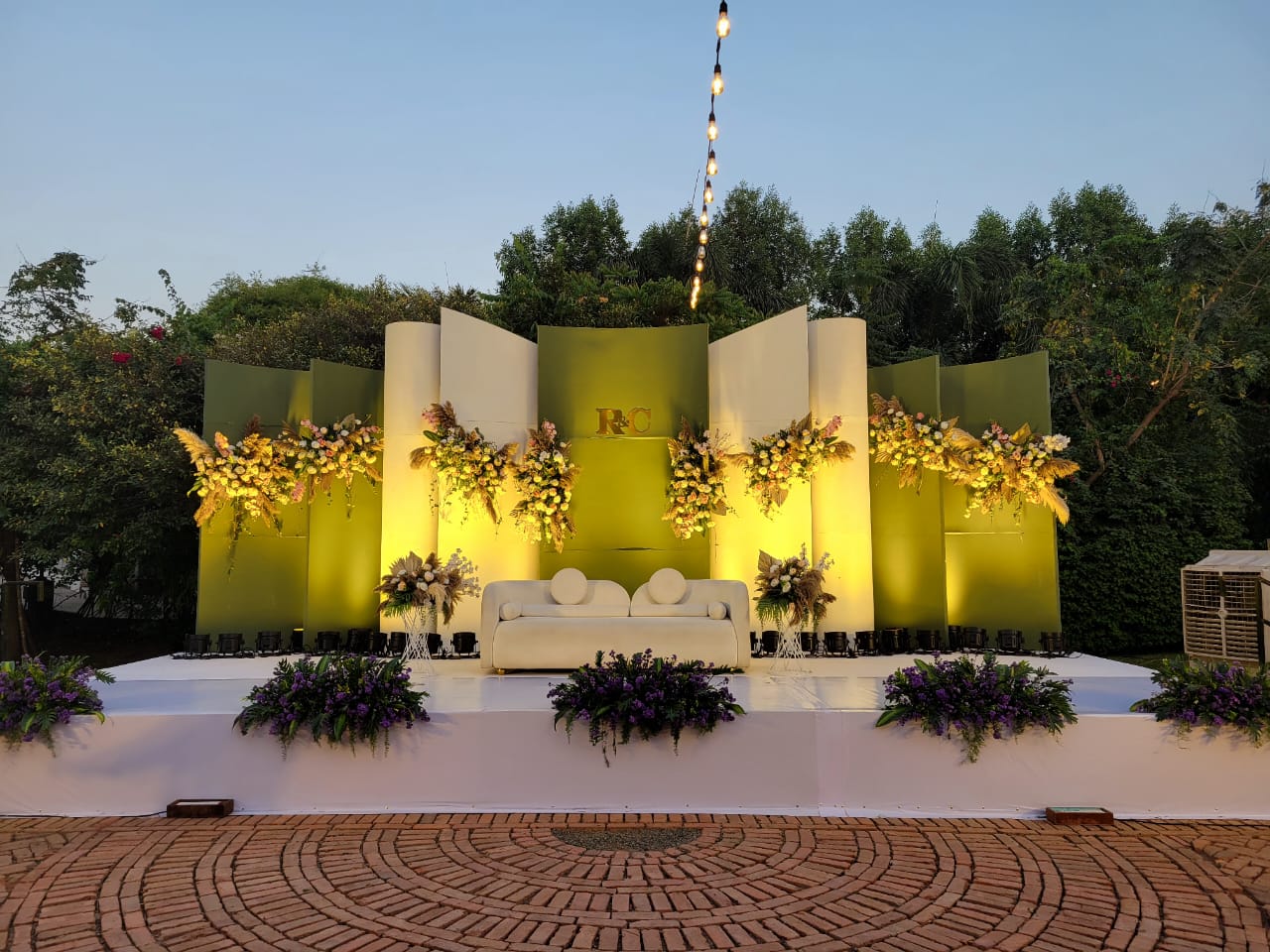 090a5201-001e-4259-9580-b43ac21d2459